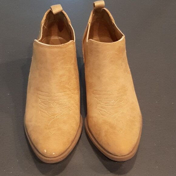 American Eagle Tan Booties - Picture 2 of 14